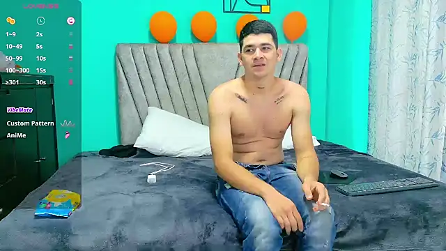 Laura King online show from November 9, 2025, 7:18 pm