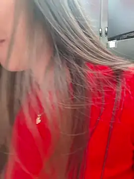 EmmaValencia  online show from March 3, 2026, 10:06 pm