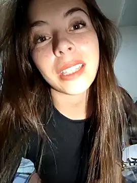 EmmaValencia  online show from November 5, 2025, 4:37 am