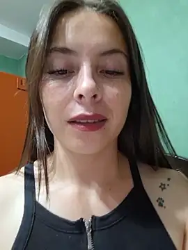 EmmaValencia  online show from November 28, 2025, 5:18 am