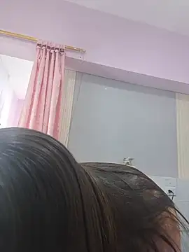 EmmaValencia  online show from February 19, 2026, 5:54 pm