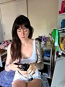 dandanbarr online show from November 2, 2025, 5:18 pm