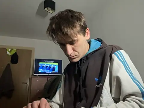 Snapshot of UnitedMap1 chatting on December 3, 2025, 7:35 pm UnitedMap1 online show from December 3, 2025, 7:35 pm