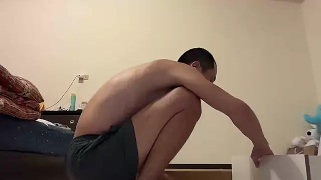 mrcaiziv online show from February 14, 2026, 8:31 pm