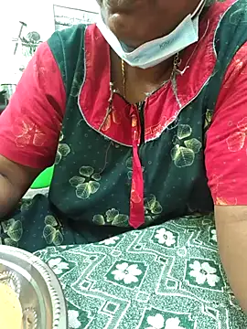 Snapshot of Tamilselviroja- chatting on December 1, 2025, 3:02 pm Tamilselviroja- online show from December 1, 2025, 3:02 pm