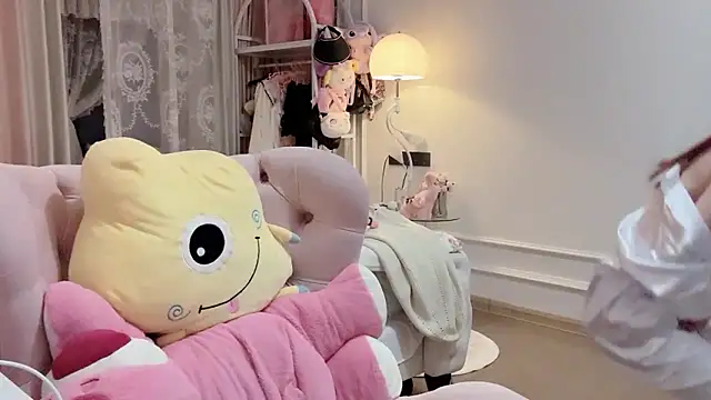 Snapshot of Titi-175 chatting on October 23, 2025, 12:15 pm Titi-175 online show from October 23, 2025, 12:15 pm