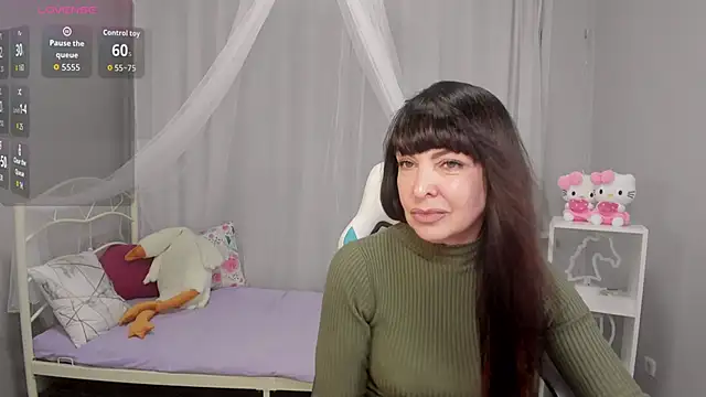 Snapshot of LindaRomero chatting on November 8, 2025, 10:08 am LindaRomero online show from November 8, 2025, 10:08 am