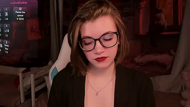 Snapshot of CathyAdams chatting on May 4, 2026, 6:49 am CathyAdams online show from May 4, 2026, 6:49 am