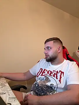 Snapshot of KingAdonisss chatting on November 7, 2025, 3:49 pm KingAdonisss online show from November 7, 2025, 3:49 pm