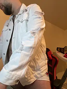 Snapshot of KingAdonisss chatting on December 5, 2025, 9:23 pm KingAdonisss online show from December 5, 2025, 9:23 pm