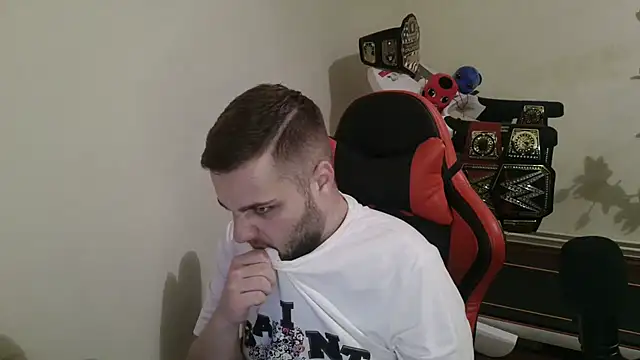 Snapshot of KingAdonisss chatting on October 27, 2025, 7:04 pm KingAdonisss online show from October 27, 2025, 7:04 pm