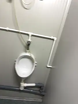 Snapshot of KingAdonisss chatting on November 17, 2025, 10:36 pm KingAdonisss online show from November 17, 2025, 10:36 pm