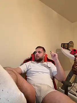 Snapshot of KingAdonisss chatting on November 3, 2025, 12:20 pm KingAdonisss online show from November 3, 2025, 12:20 pm