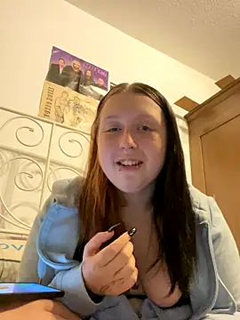 Snapshot of SweetieLina chatting on October 12, 2025, 5:14 pm SweetieLina online show from October 12, 2025, 5:14 pm