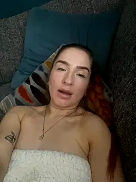 Cherry-L-28 online show from November 25, 2025, 2:39 pm