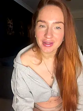 Cherry-L-28 online show from December 4, 2025, 8:30 pm