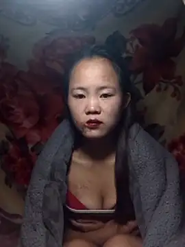 Snapshot of Alice_wo chatting on October 16, 2025, 10:18 pm Alice wo online show from October 16, 2025, 10:18 pm