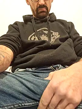 bluezoko online show from December 21, 2025, 5:47 pm