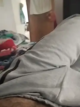 Valen Squirt04 online show from October 10, 2025, 7:15 pm