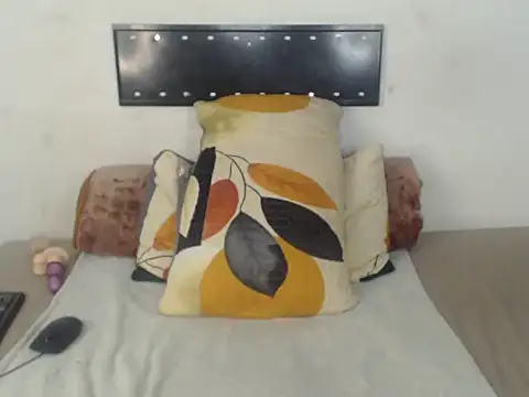 Black-RoseX online show from November 12, 2025, 7:29 pm