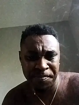 Snapshot of Deehenry3185 chatting on October 3, 2025, 8:21 pm Deehenry3185 online show from October 3, 2025, 8:21 pm