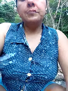 Snapshot of linda_swett chatting on May 10, 2026, 10:11 pm linda swett online show from May 10, 2026, 10:11 pm