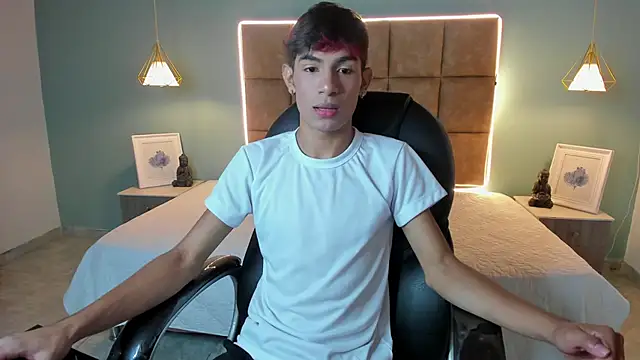 Snapshot of cherub_ chatting on November 21, 2025, 2:05 pm cherub online show from November 21, 2025, 2:05 pm