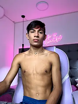 Snapshot of cherub_ chatting on December 4, 2025, 12:26 pm cherub online show from December 4, 2025, 12:26 pm