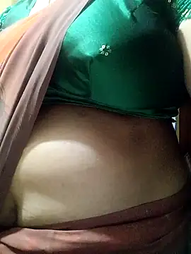 Snapshot of harinisree chatting on November 15, 2025, 1:04 pm harinisree online show from November 15, 2025, 1:04 pm