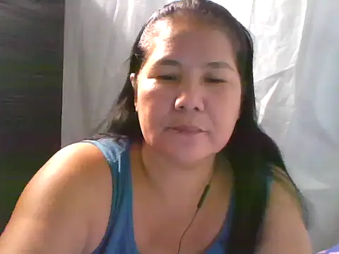 Snapshot of milagrose_rose chatting on June 3, 2026, 11:53 pm milagrose rose online show from June 3, 2026, 11:53 pm
