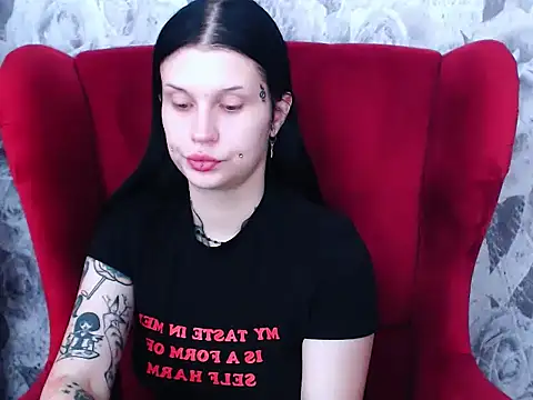 VenomDoll online show from November 7, 2025, 2:32 pm