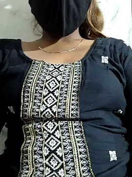 Hotty ruvi online show from November 2, 2025, 6:13 pm