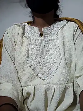 Hotty ruvi online show from October 25, 2025, 8:42 pm