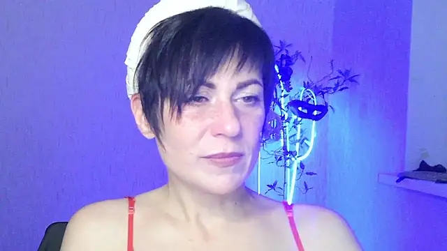 Snapshot of Ashley_Brookss chatting on November 19, 2025, 8:09 pm Ashley Brookss online show from November 19, 2025, 8:09 pm