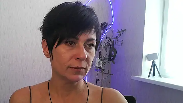 Snapshot of Ashley_Brookss chatting on November 9, 2025, 10:19 am Ashley Brookss online show from November 9, 2025, 10:19 am