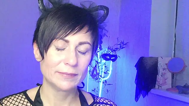 Snapshot of Ashley_Brookss chatting on November 15, 2025, 9:30 pm Ashley Brookss online show from November 15, 2025, 9:30 pm