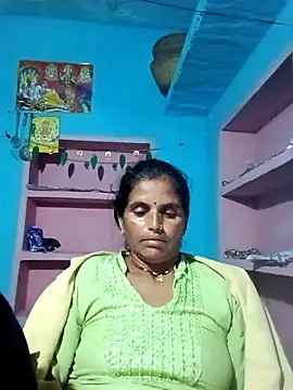 Snapshot of Mohni_cute chatting on October 31, 2025, 4:03 pm Mohni cute online show from October 31, 2025, 4:03 pm