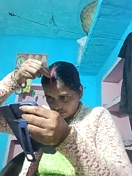 Snapshot of Mohni_cute chatting on November 21, 2025, 1:04 am Mohni cute online show from November 21, 2025, 1:04 am