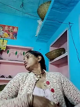 Snapshot of Mohni_cute chatting on November 30, 2025, 2:01 am Mohni cute online show from November 30, 2025, 2:01 am