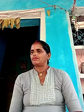 Snapshot of Mohni_cute chatting on November 18, 2025, 7:44 am Mohni cute online show from November 18, 2025, 7:44 am