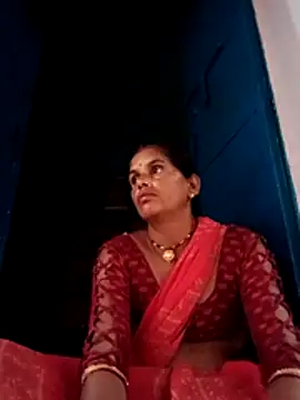 Snapshot of Mohni_cute chatting on October 22, 2025, 12:15 pm Mohni cute online show from October 22, 2025, 12:15 pm