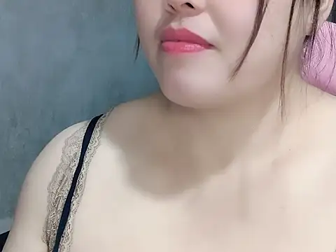 Snapshot of Sunna104 chatting on January 5, 2026, 5:27 pm Sunna104 online show from January 5, 2026, 5:27 pm