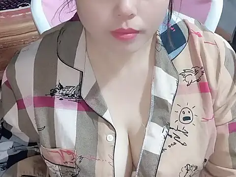 Snapshot of Sunna104 chatting on January 7, 2026, 9:31 pm Sunna104 online show from January 7, 2026, 9:31 pm