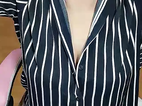 Snapshot of Sunna104 chatting on February 11, 2026, 11:15 pm Sunna104 online show from February 11, 2026, 11:15 pm