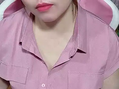 Snapshot of Sunna104 chatting on February 10, 2026, 8:52 pm Sunna104 online show from February 10, 2026, 8:52 pm