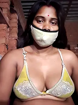 Katrina kaif143 online show from April 9, 2026, 10:16 pm