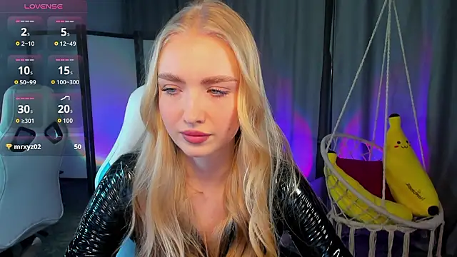 TessaGrays online show from February 8, 2026, 8:12 am