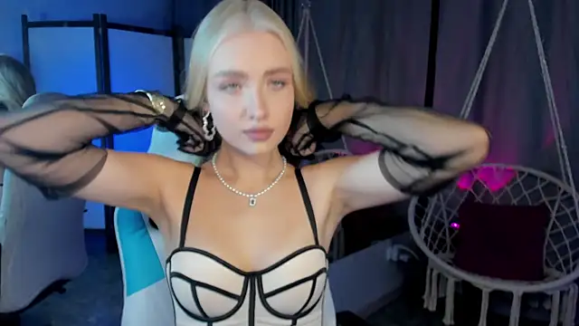 Snapshot of TessaGrays chatting on November 29, 2025, 9:09 am TessaGrays online show from November 29, 2025, 9:09 am