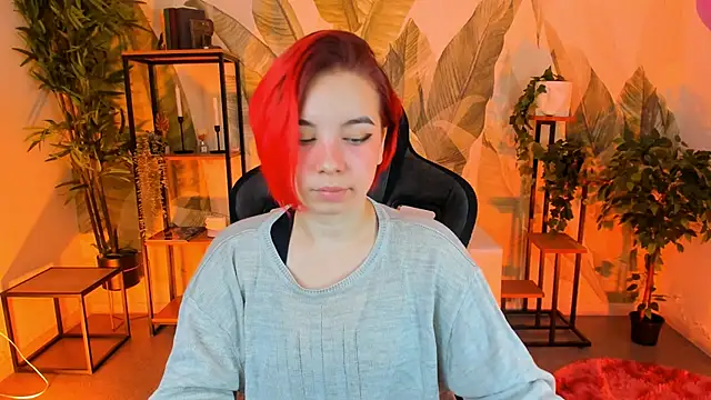 Snapshot of MarcelineChi chatting on November 6, 2025, 5:55 am MarcelineChi online show from November 6, 2025, 5:55 am