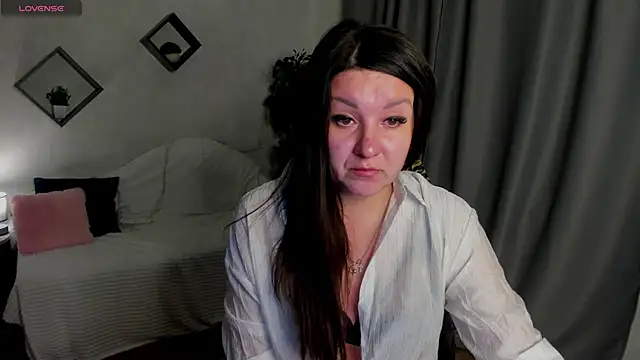 mood  berry online show from October 21, 2025, 1:27 am